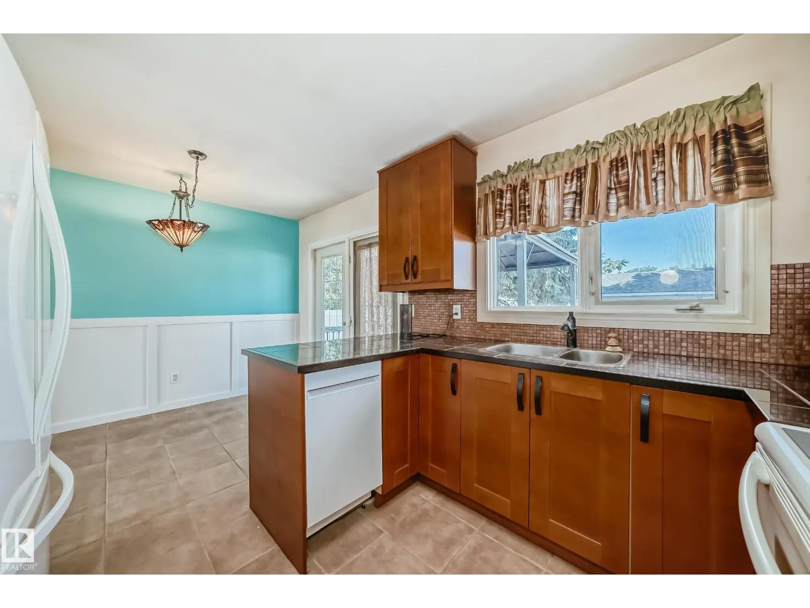 6308 144A AV NW