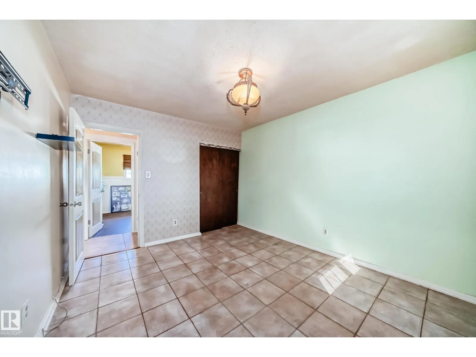 6308 144A AV NW