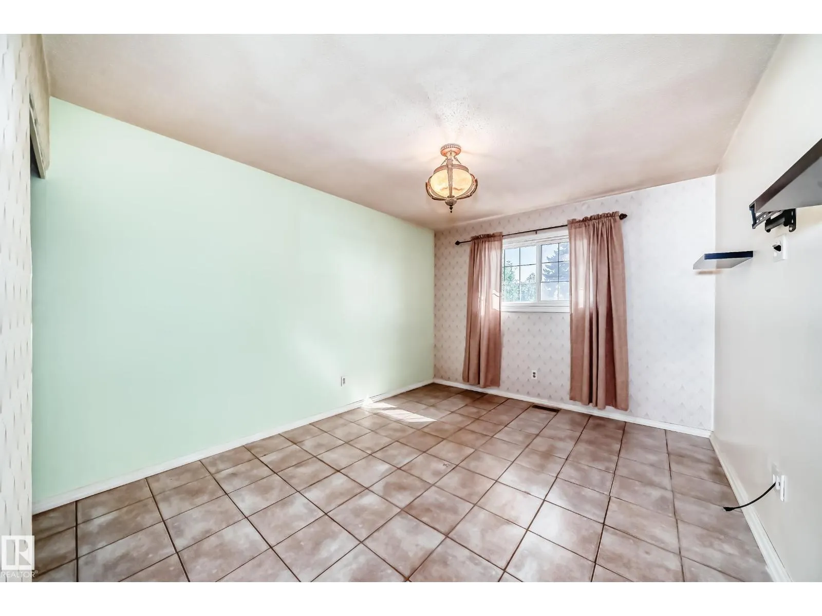 6308 144A AV NW