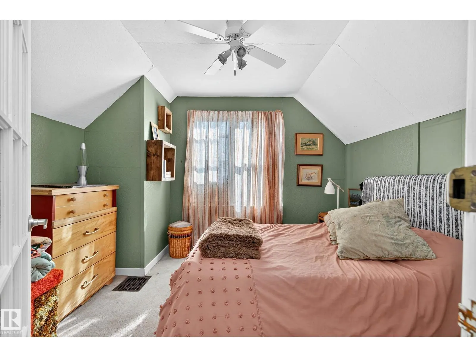 12315 103 ST NW