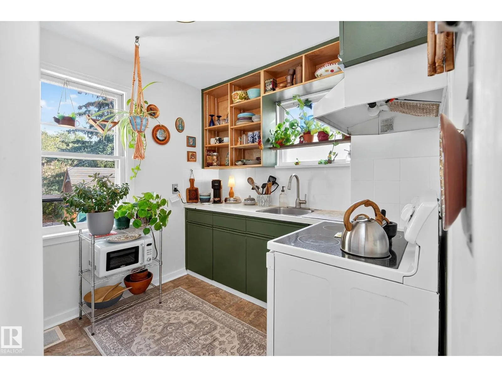 12315 103 ST NW