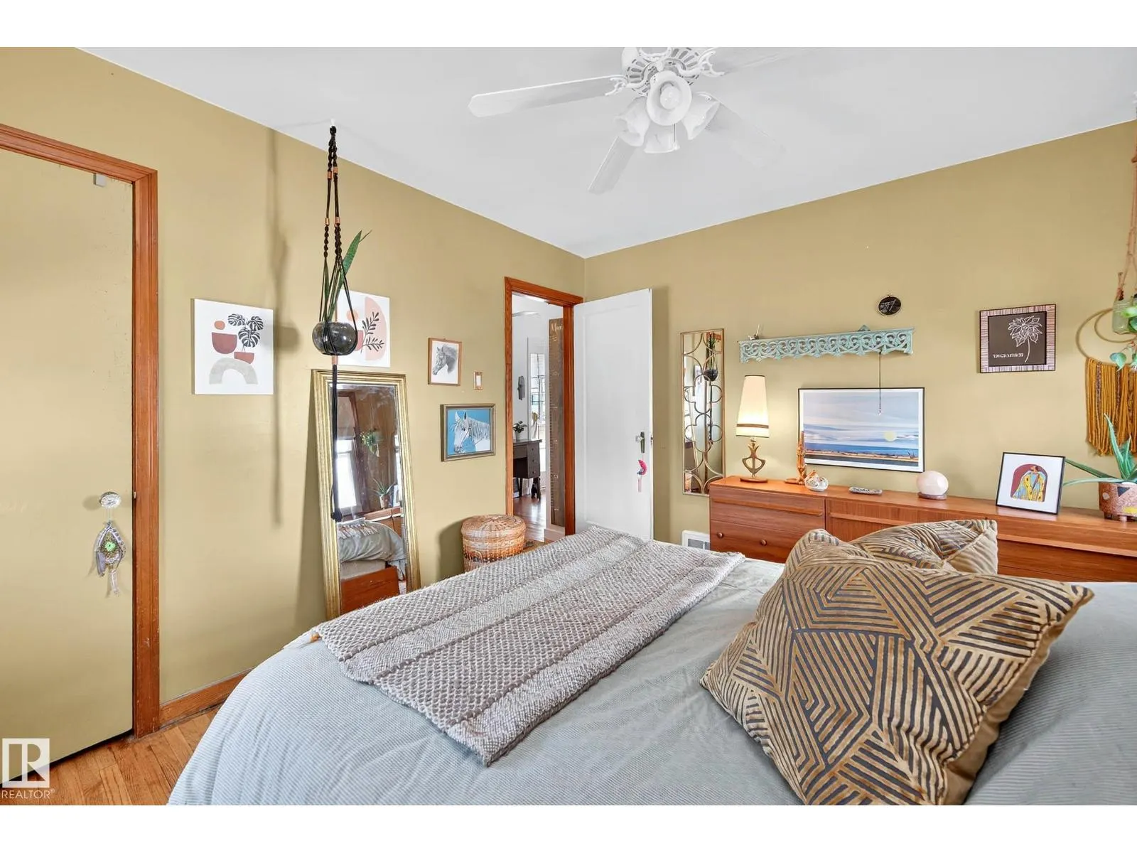 12315 103 ST NW