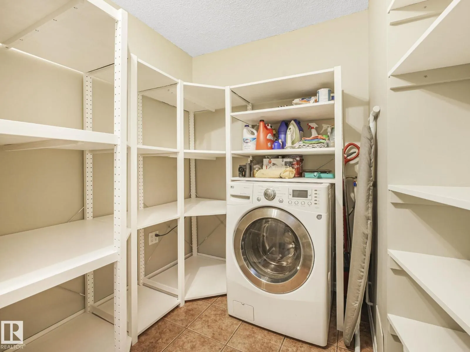 #1902 10135 Saskatchewan DR NW
