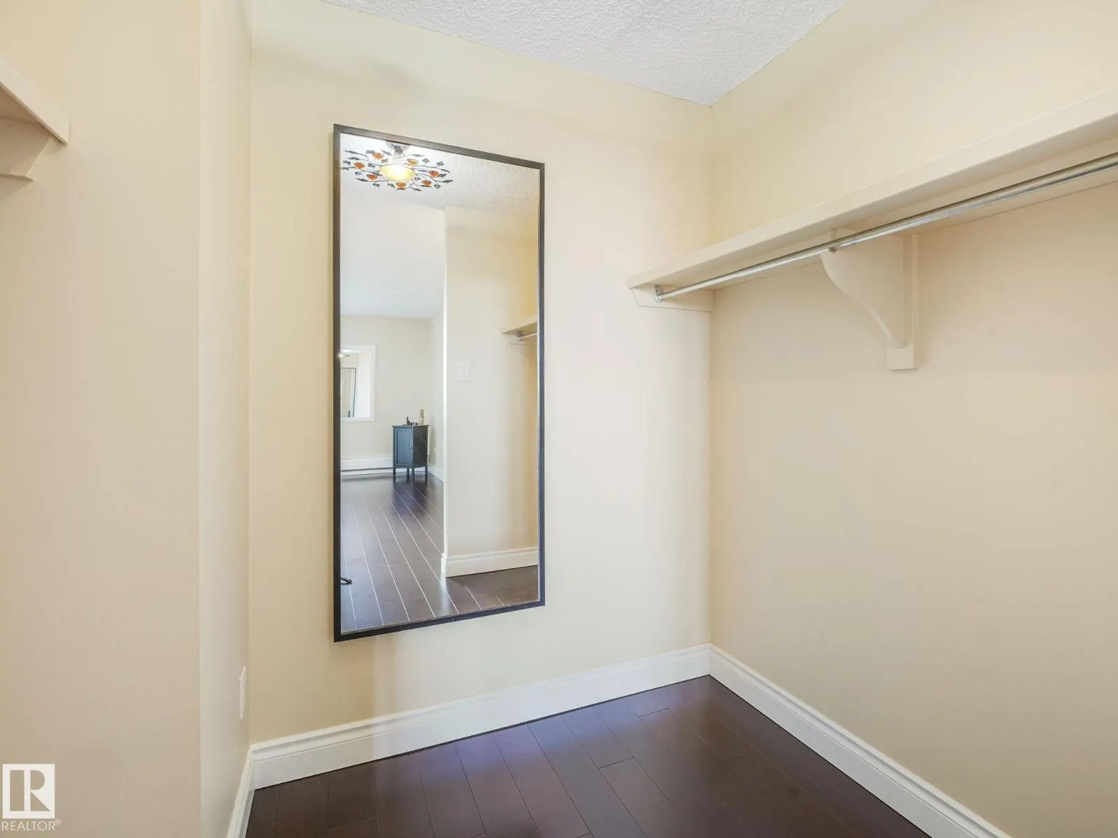 #1902 10135 Saskatchewan DR NW