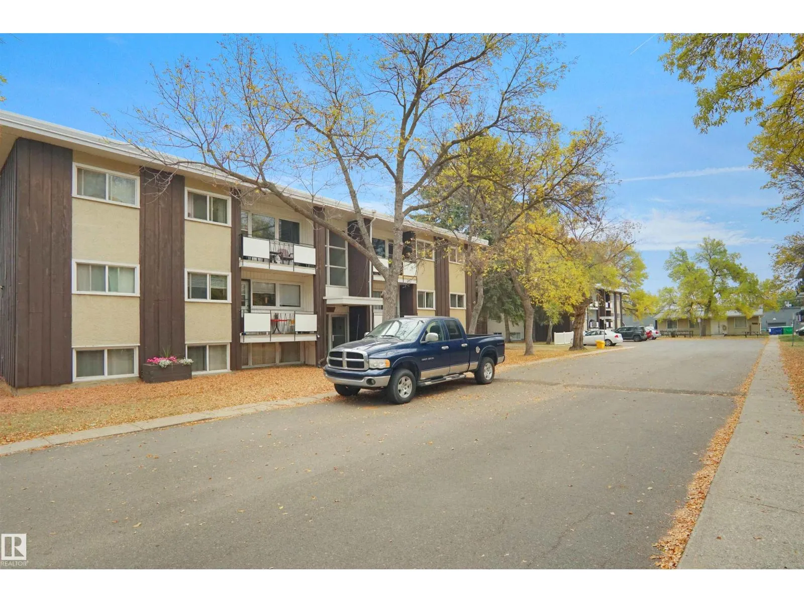 #1 5635 105 ST NW
