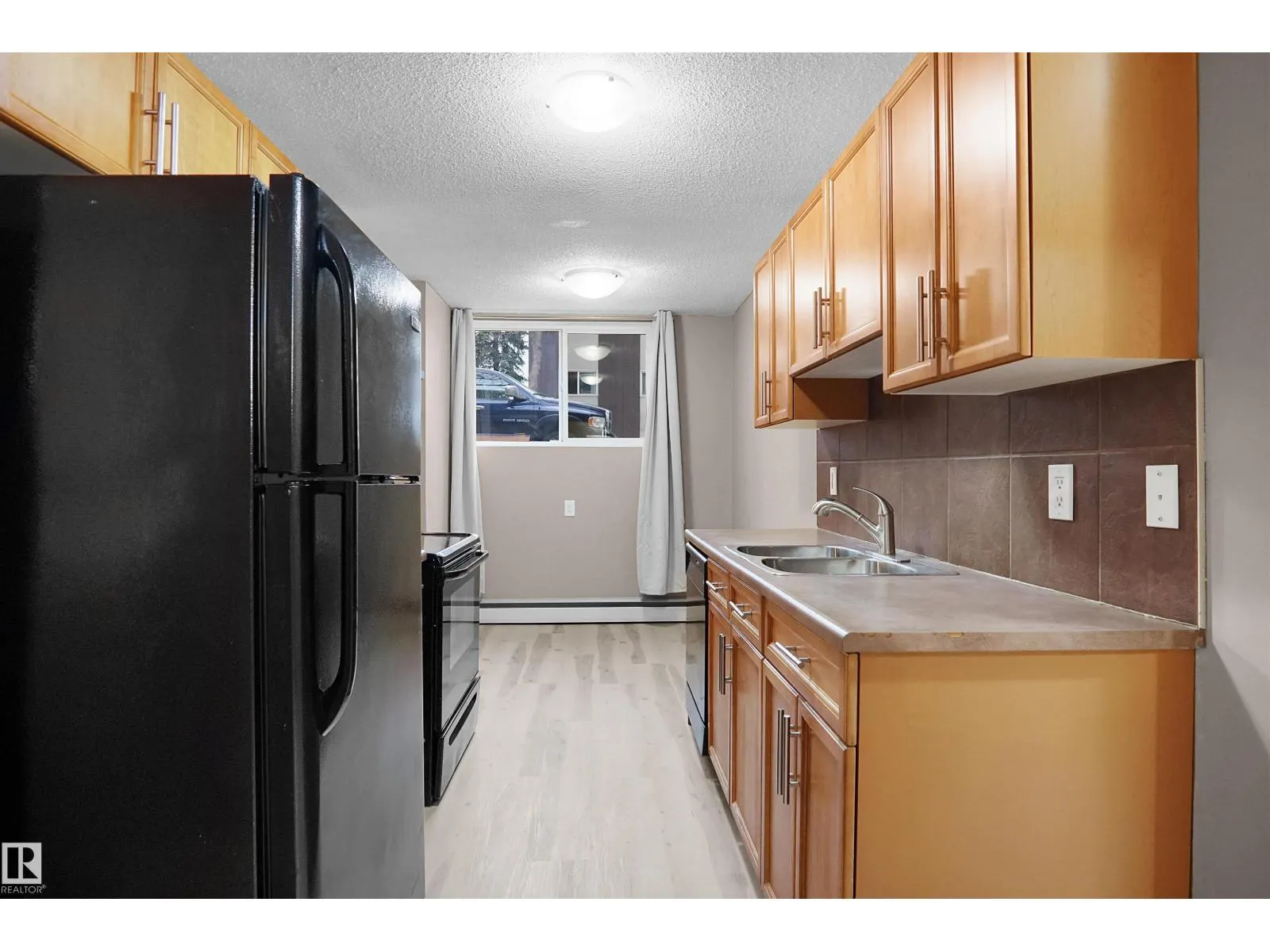 #1 5635 105 ST NW