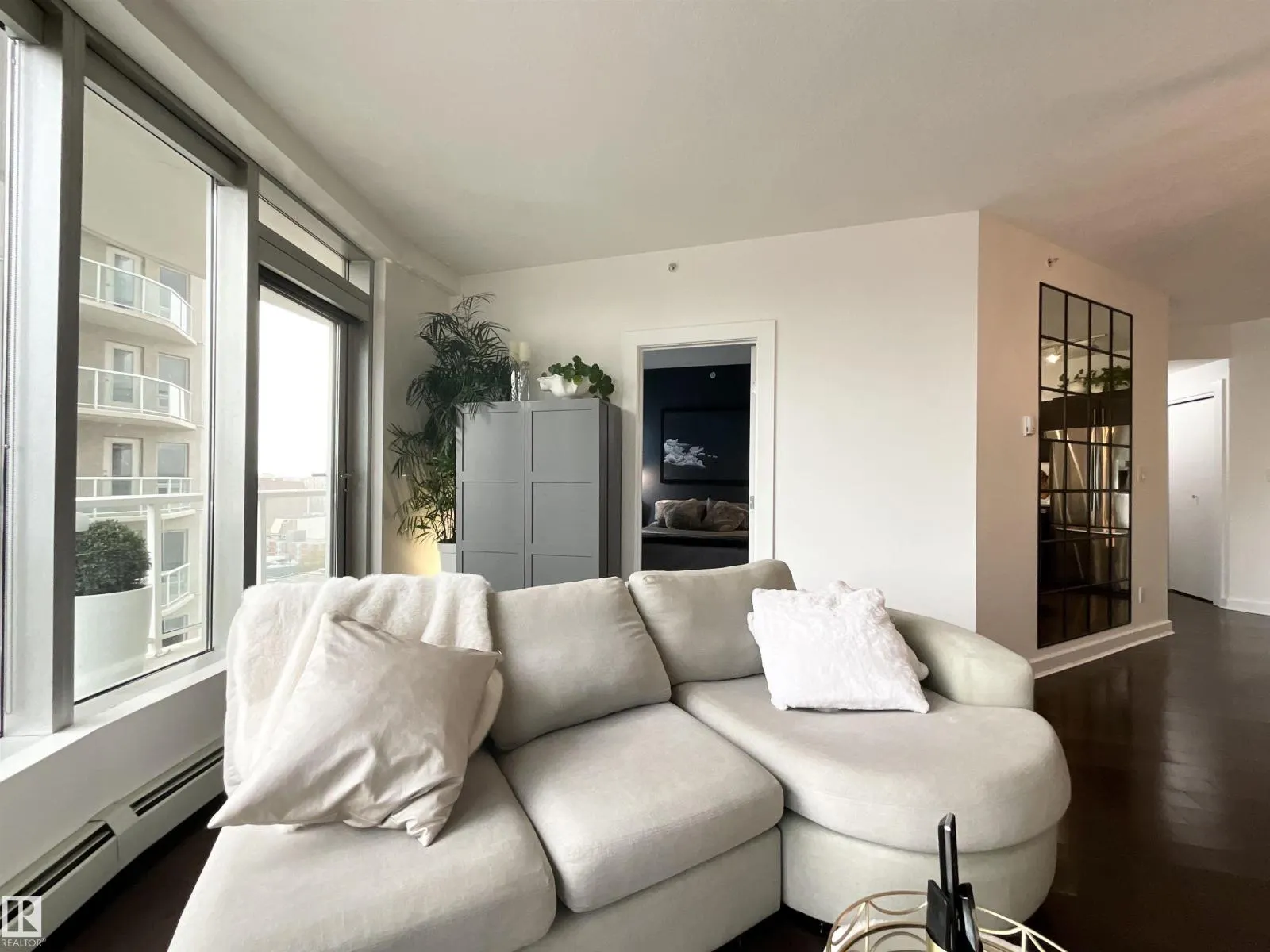 #1504 10152 104 ST NW