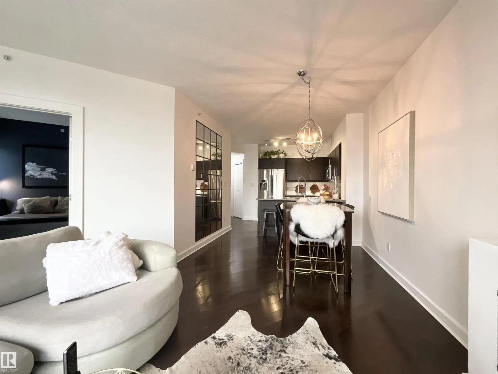 #1504 10152 104 ST NW