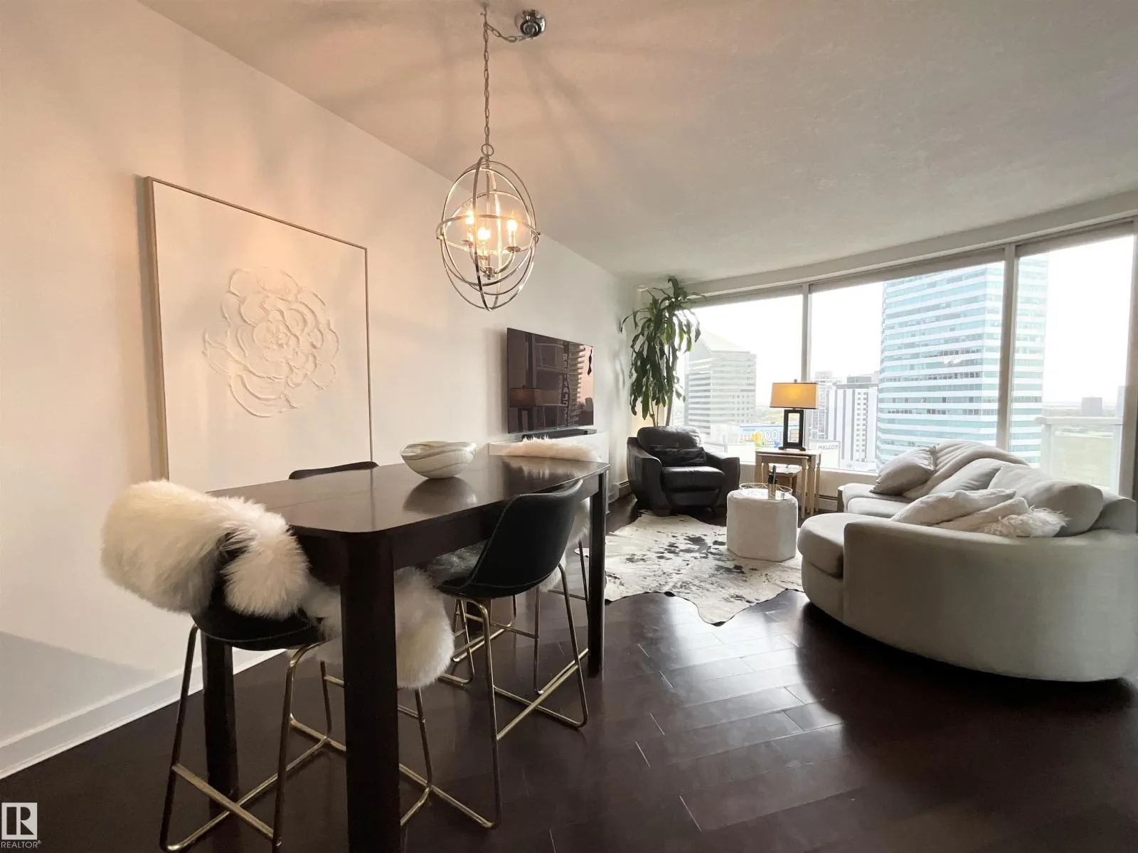 #1504 10152 104 ST NW
