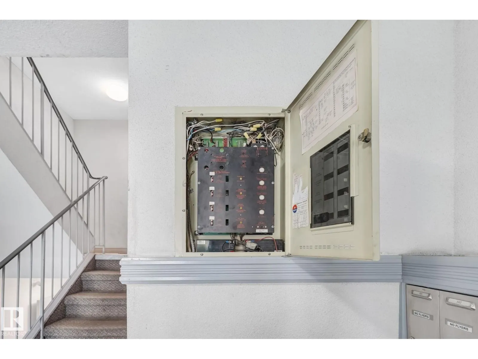 10625 122 ST NW