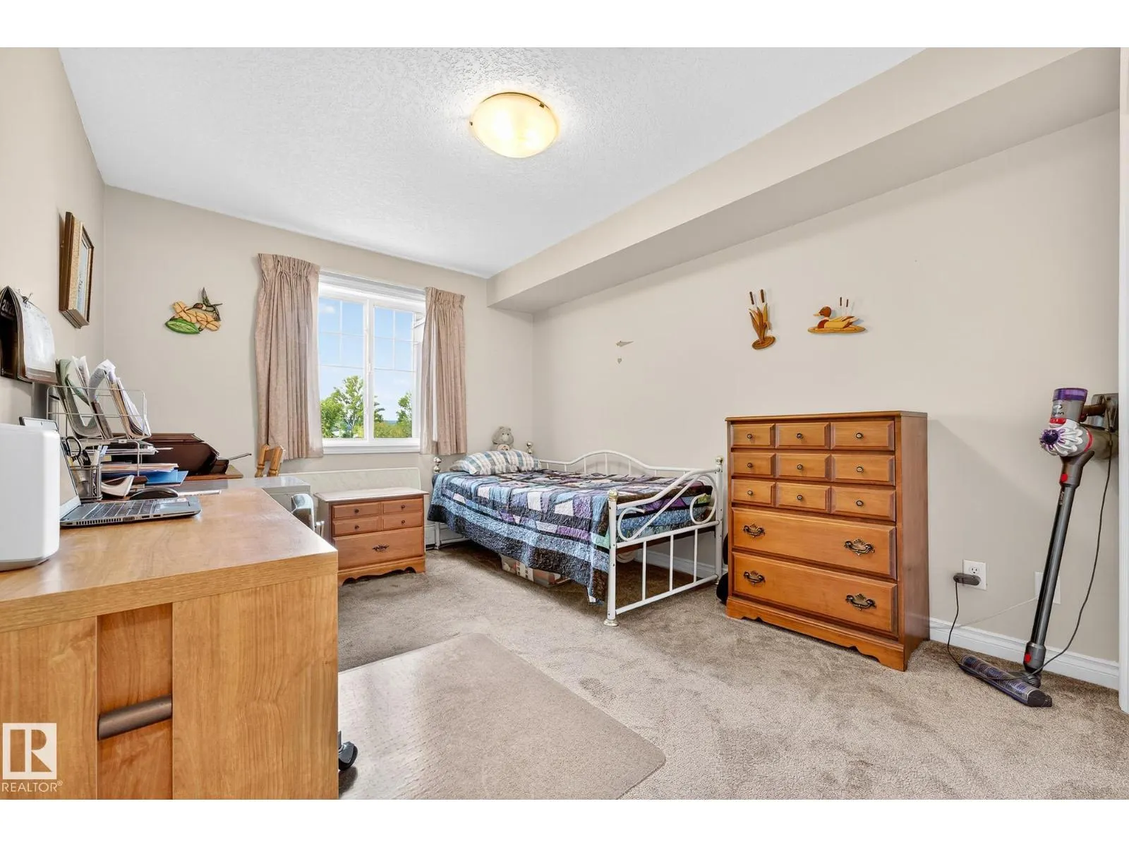 #202 9995 93 AV