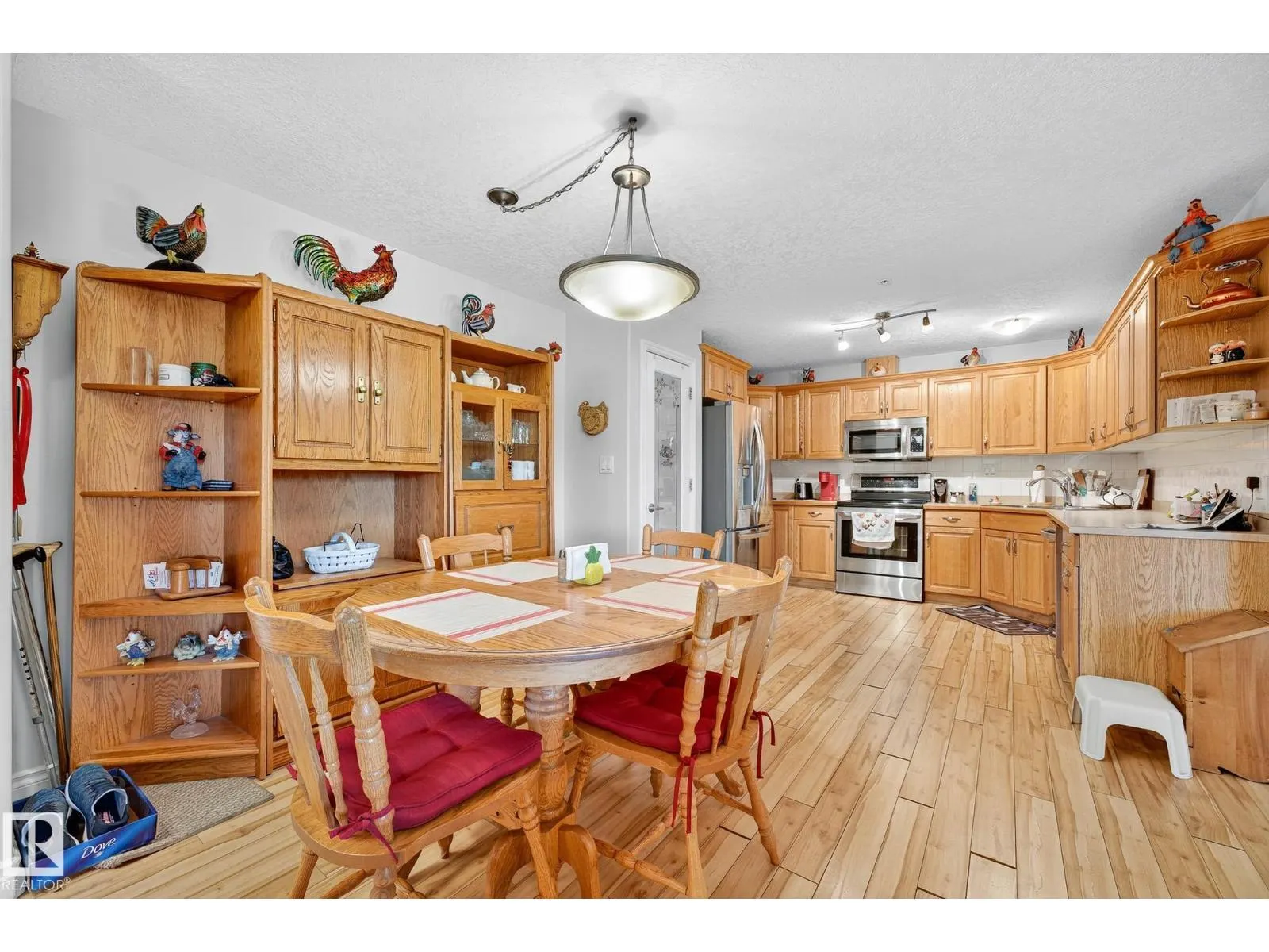 #202 9995 93 AV