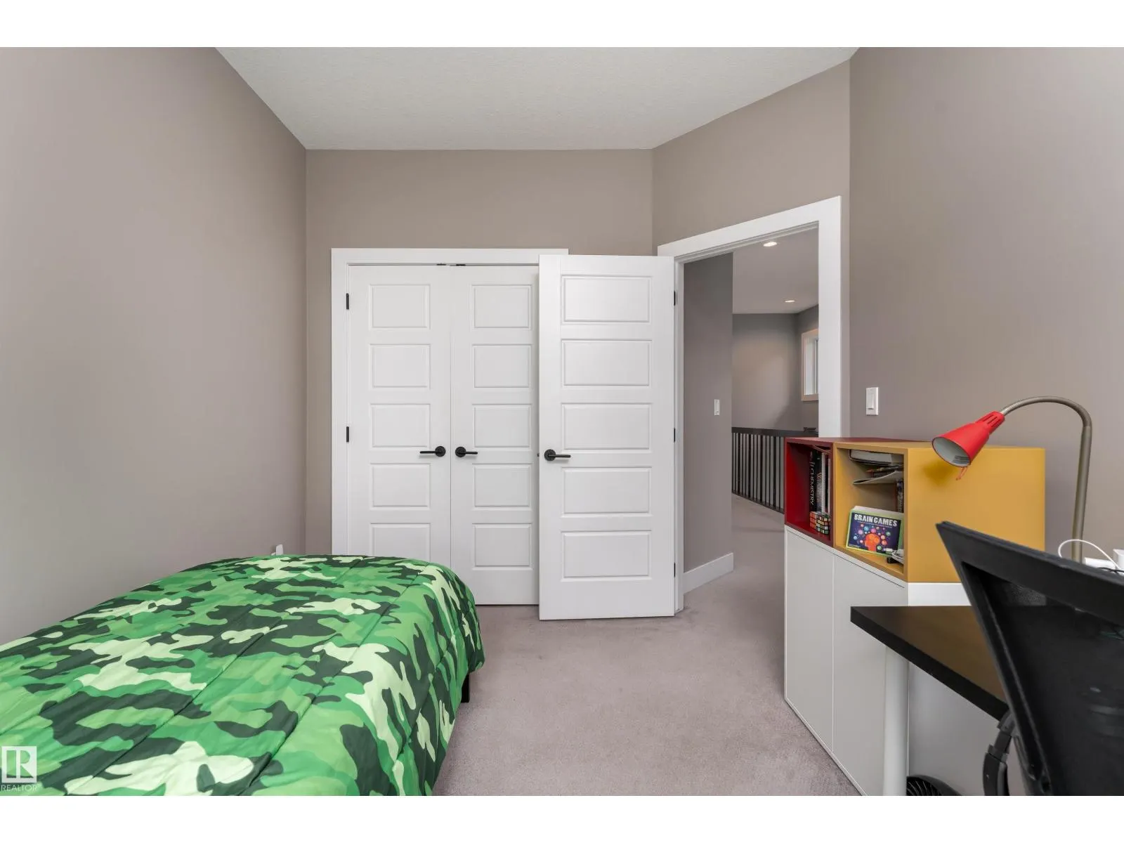 10706 67 AV NW
