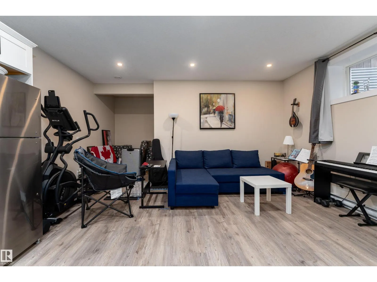10706 67 AV NW