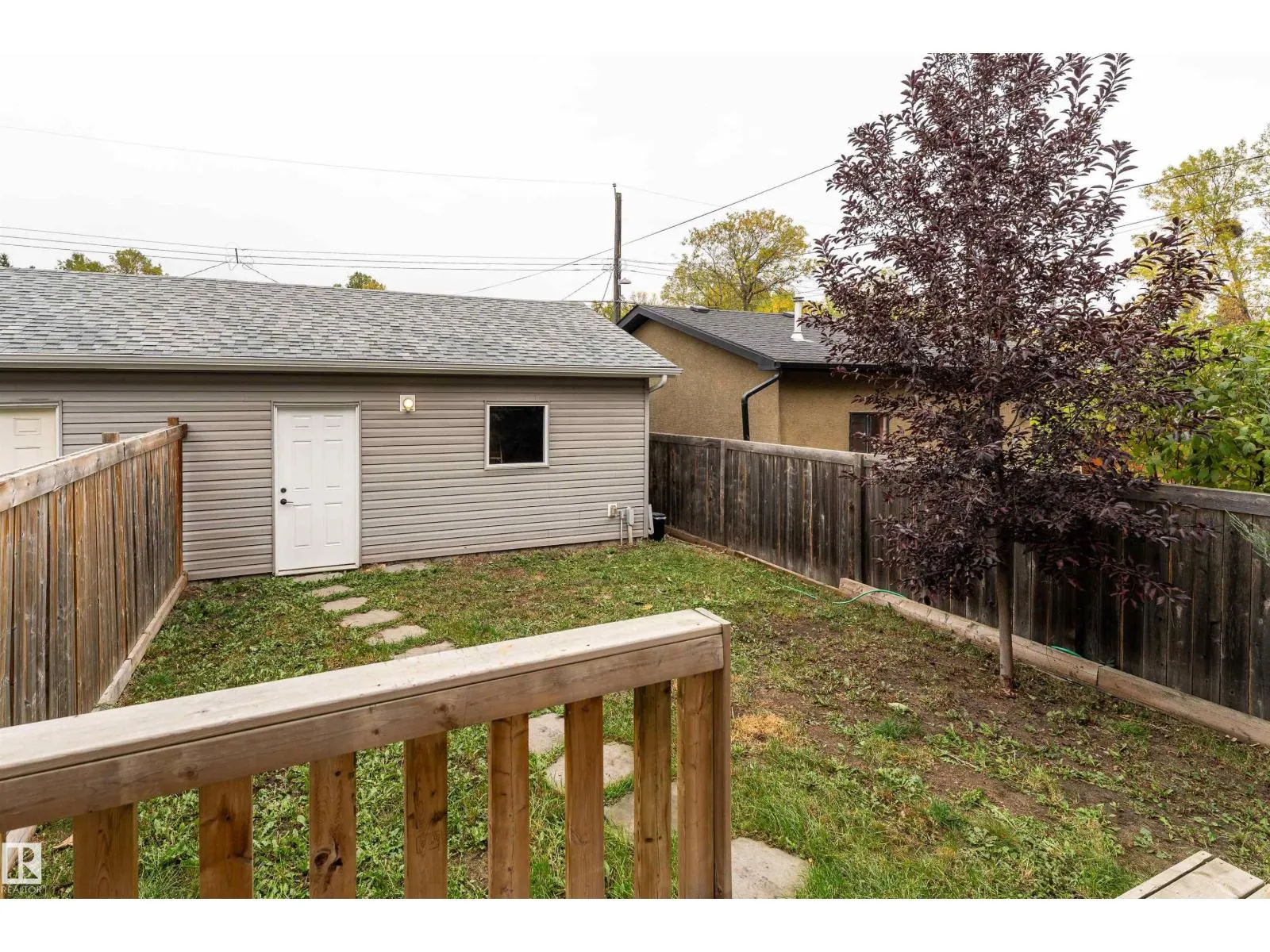 10706 67 AV NW