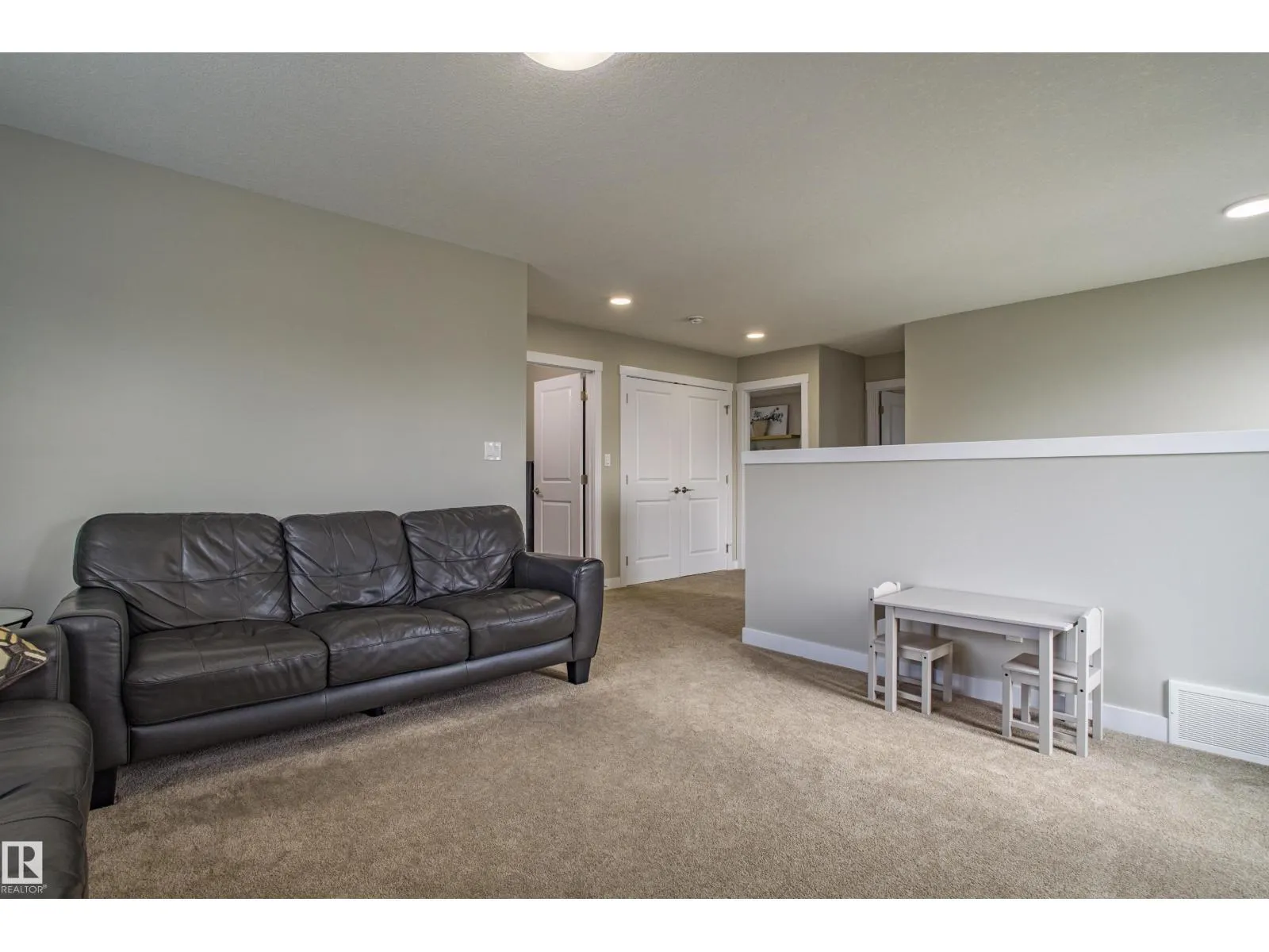 9806 225A ST NW