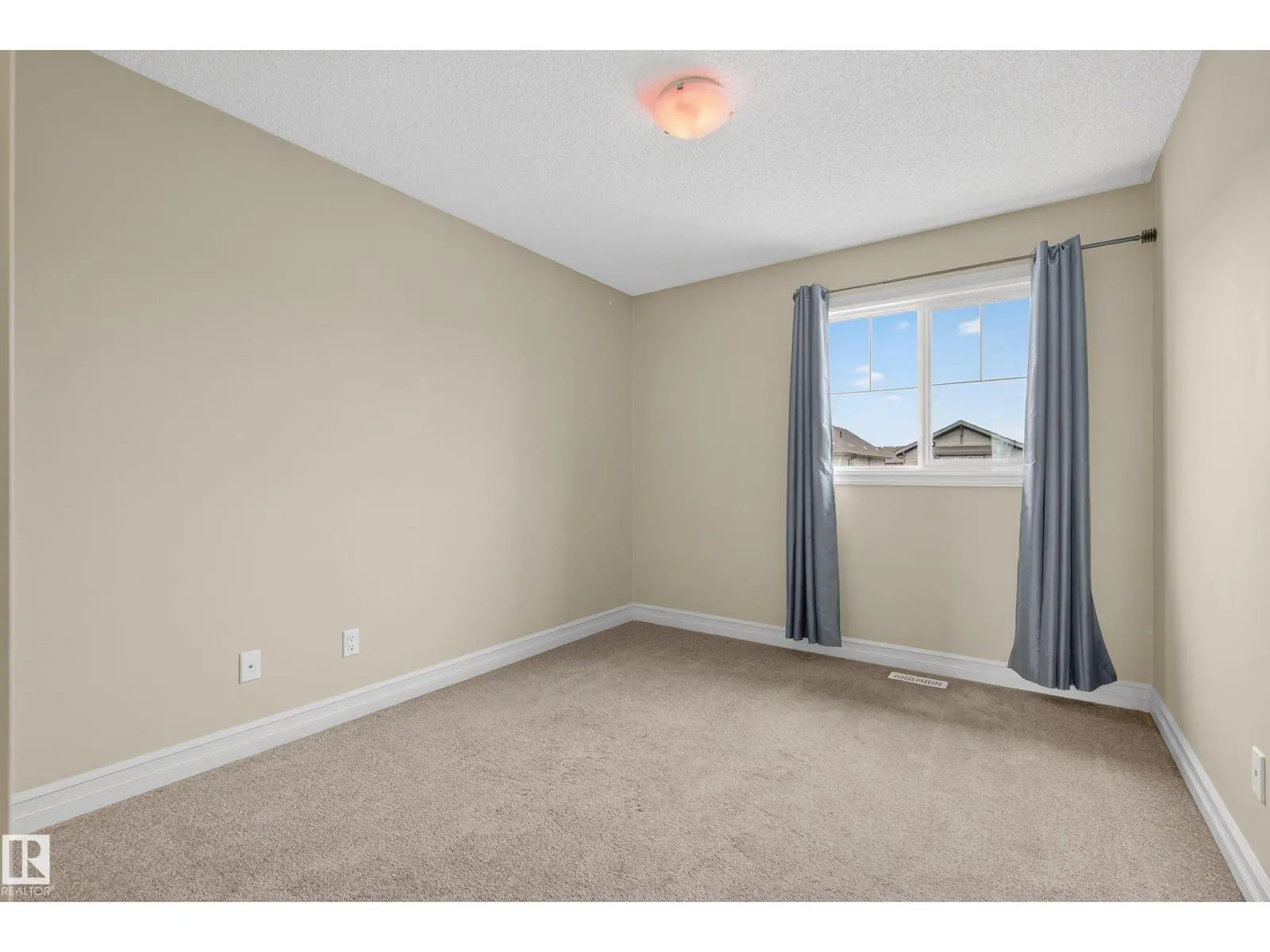 12207 167A AV NW