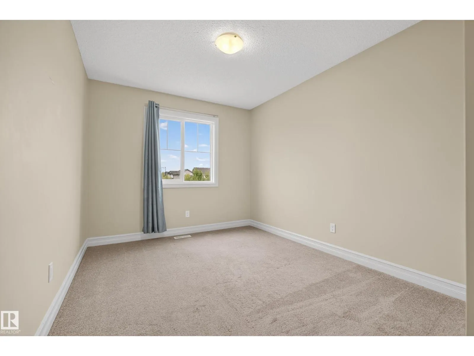 12207 167A AV NW