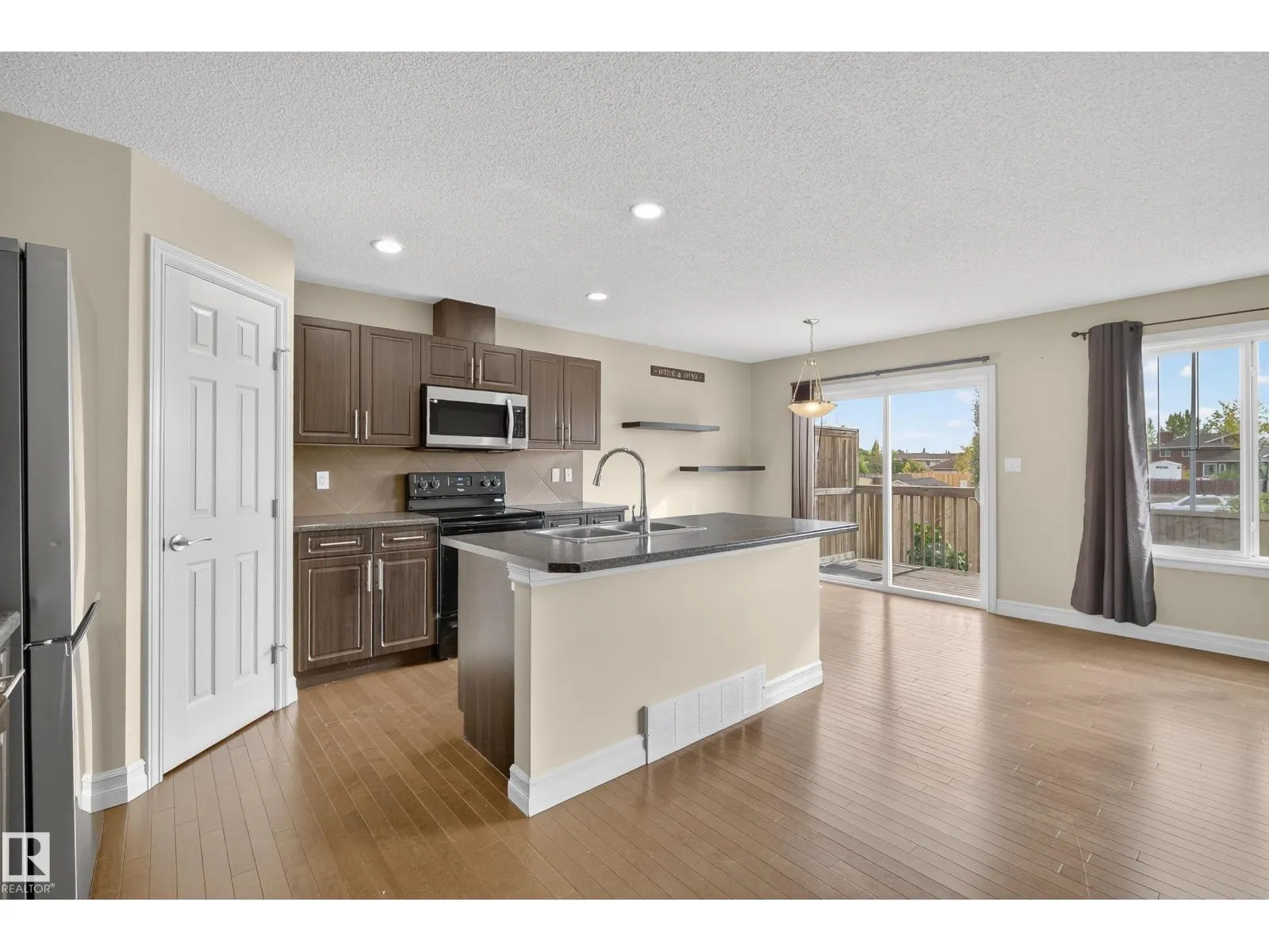12207 167A AV NW