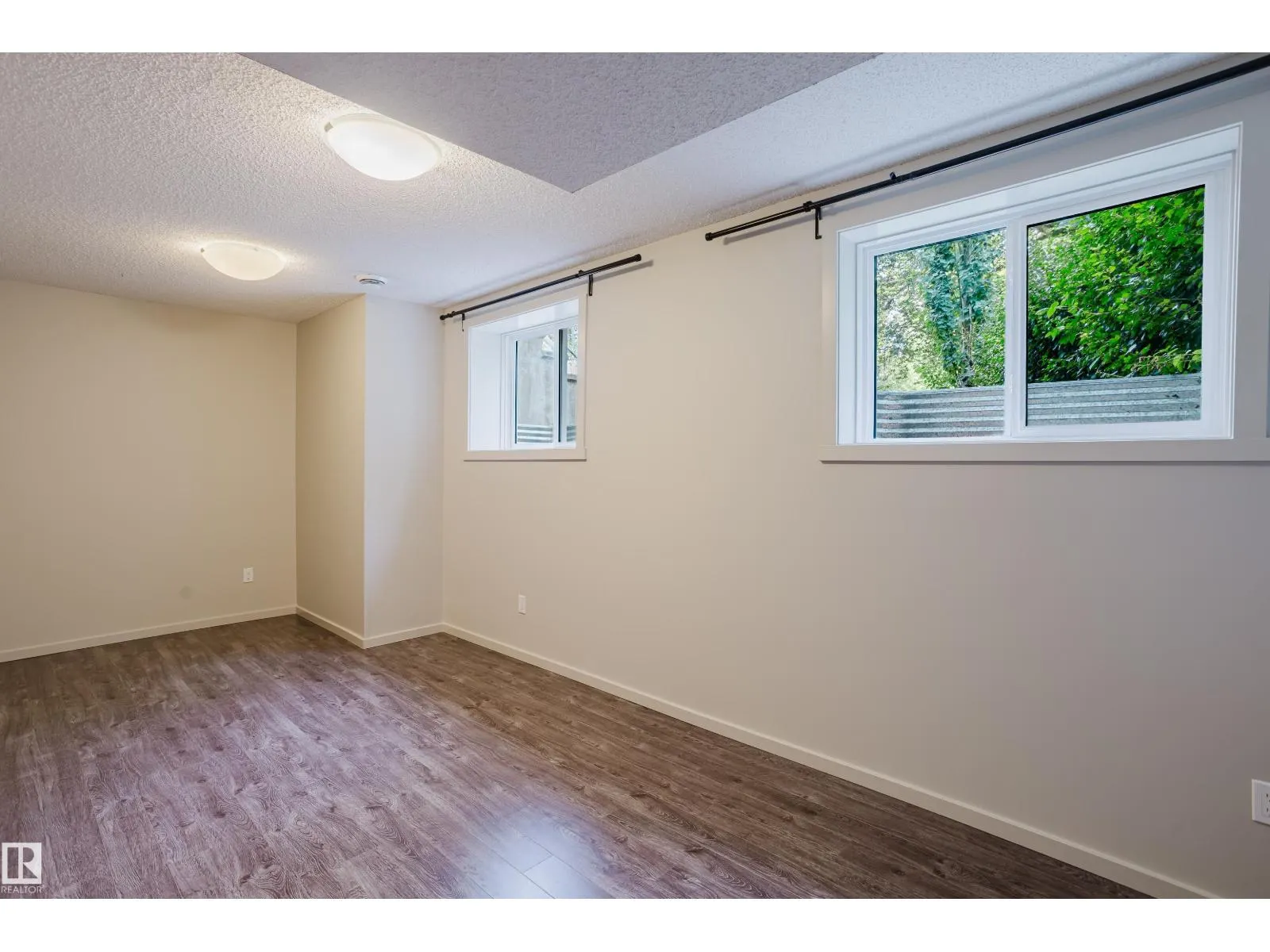 12038 62 ST NW