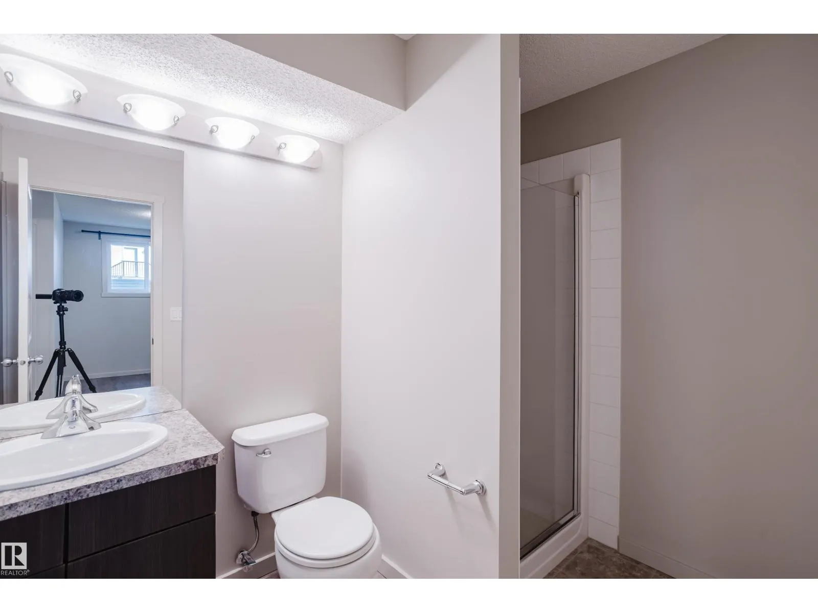 12038 62 ST NW