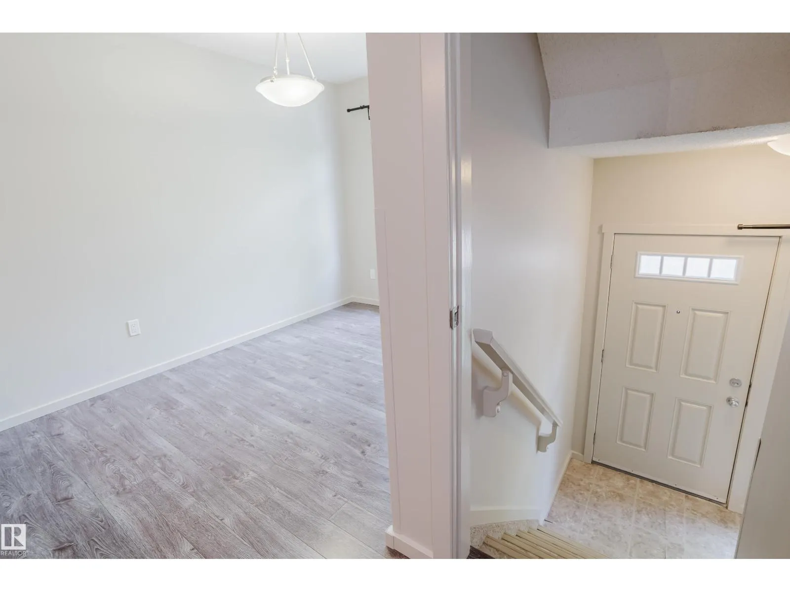 12038 62 ST NW