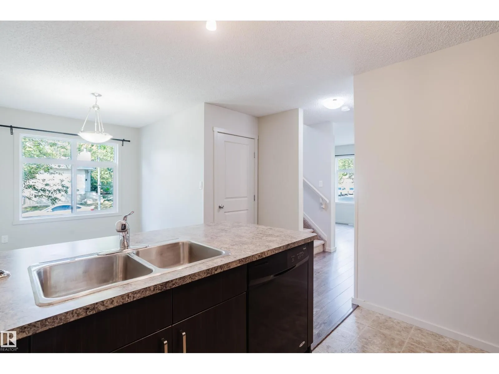 12038 62 ST NW