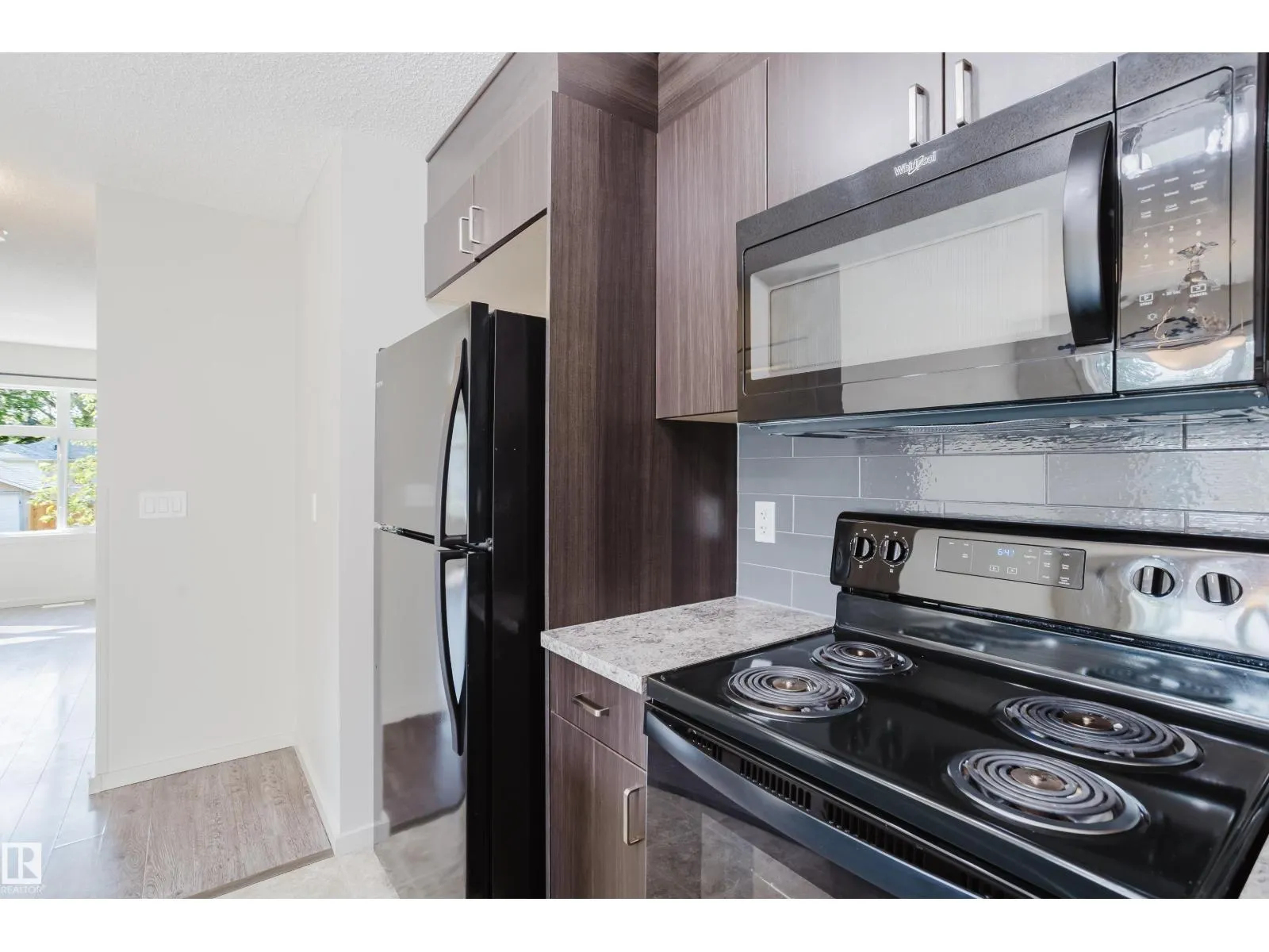 12038 62 ST NW