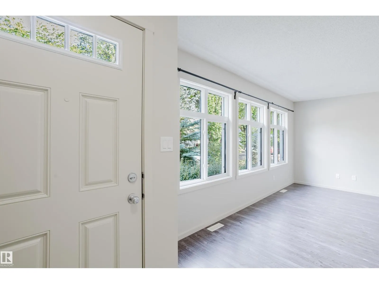 12038 62 ST NW