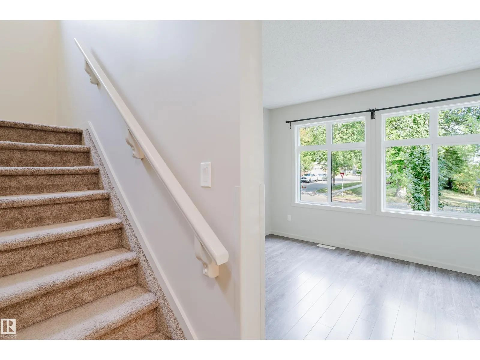 12038 62 ST NW