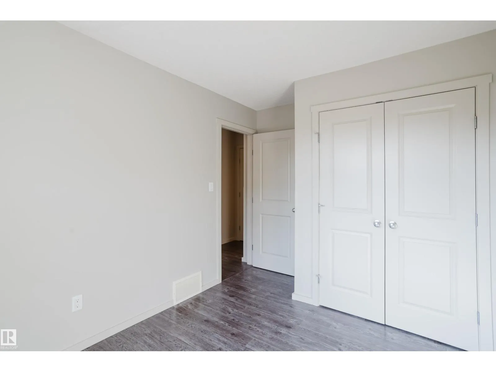 12038 62 ST NW