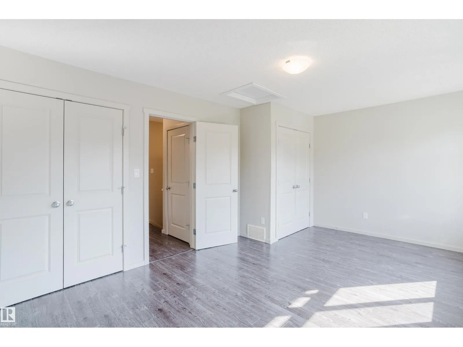 12038 62 ST NW