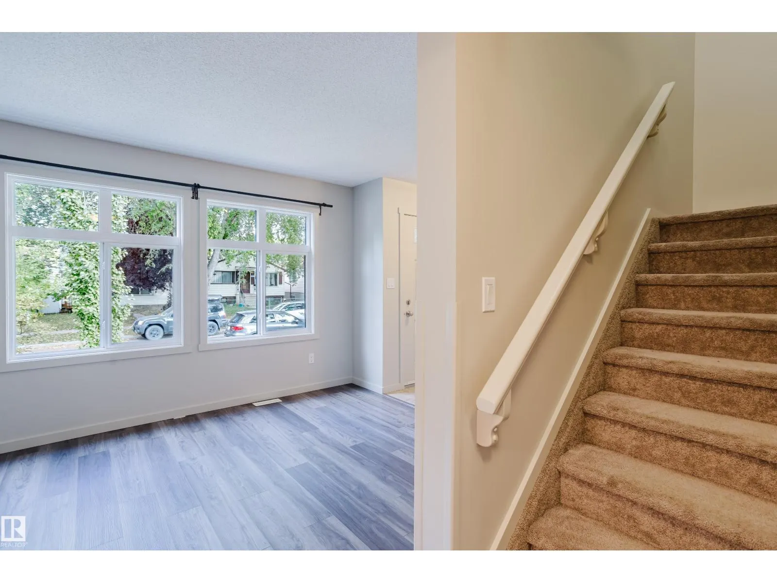 12038 62 ST NW