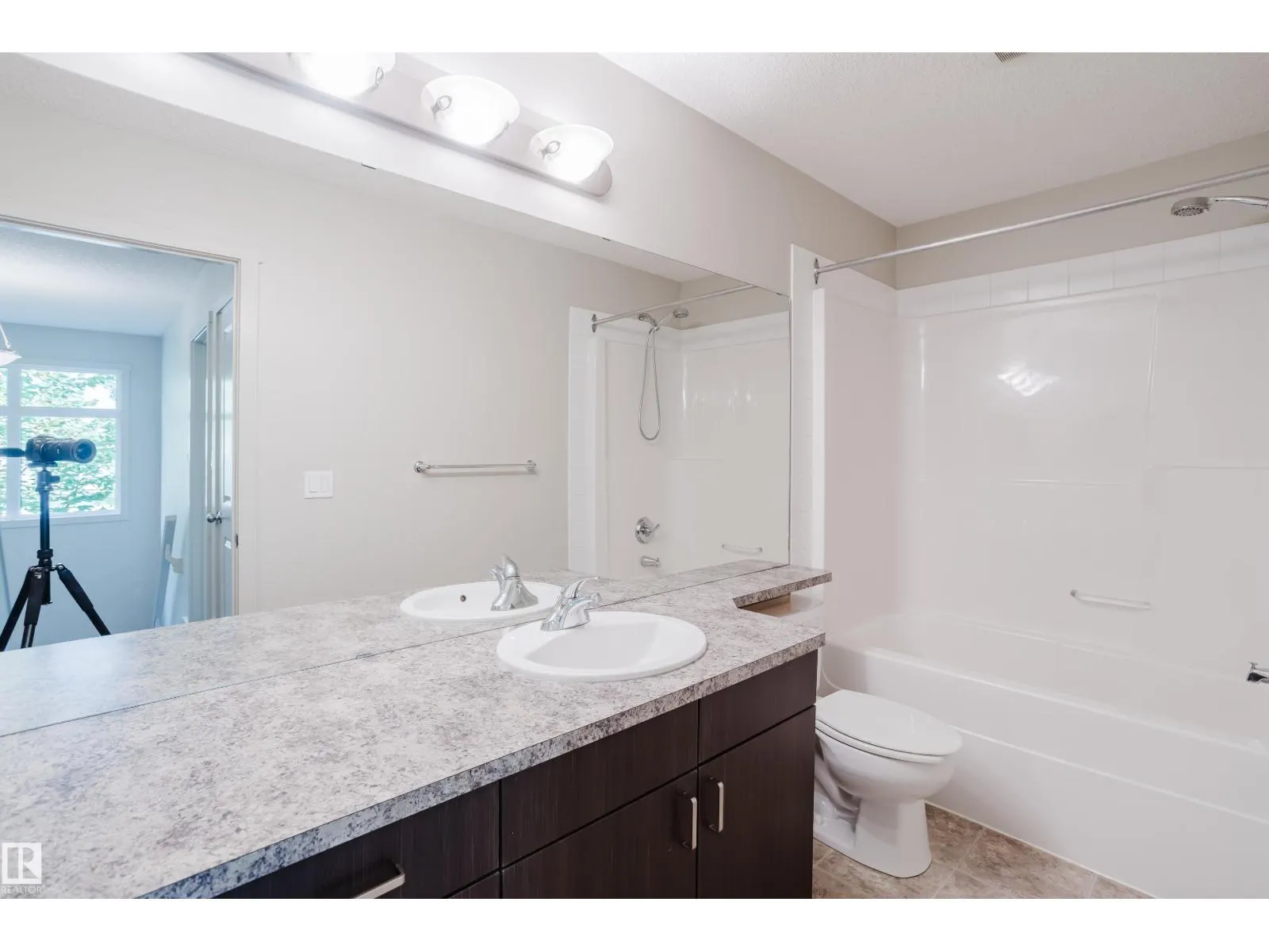 12038 62 ST NW