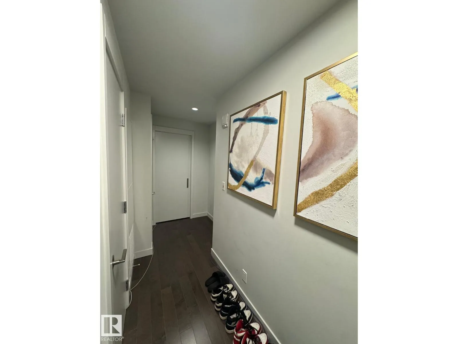 #4007 10360 102 ST NW