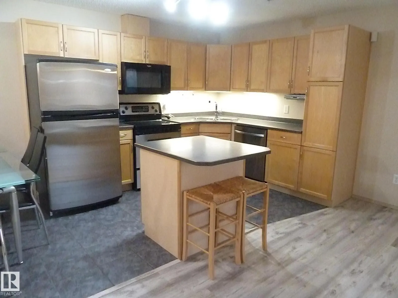 #112 16303 95 ST NW