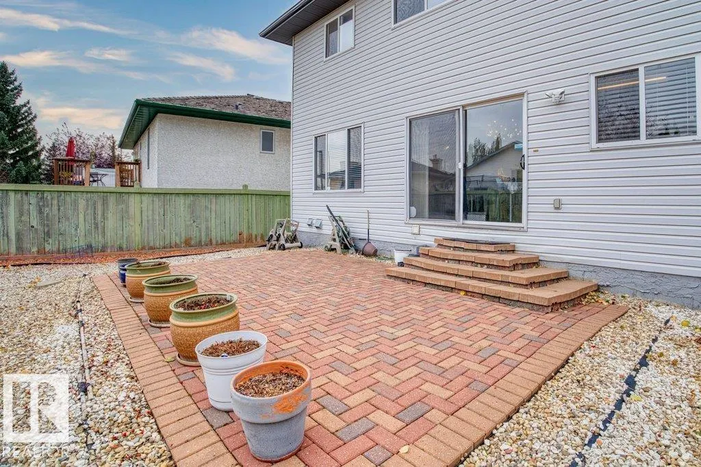 11608 11A AV NW