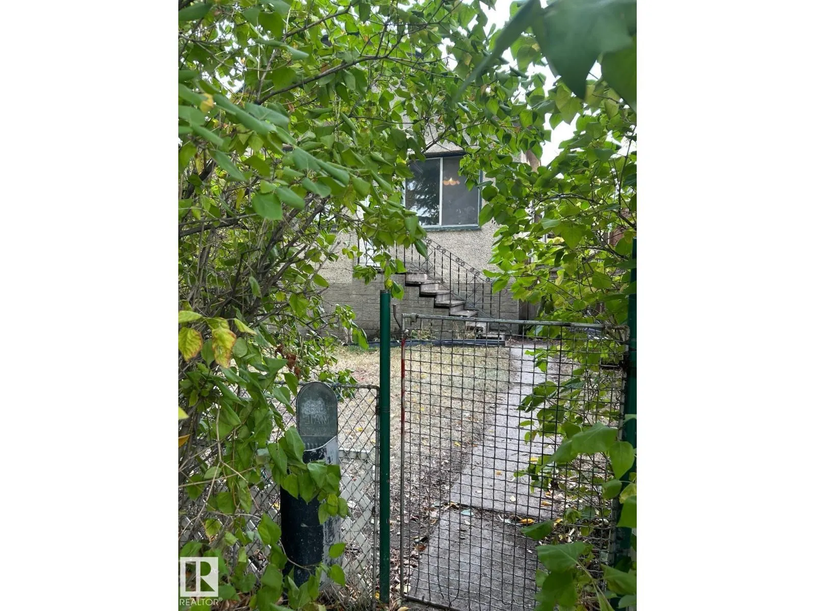 12005 69 ST NW
