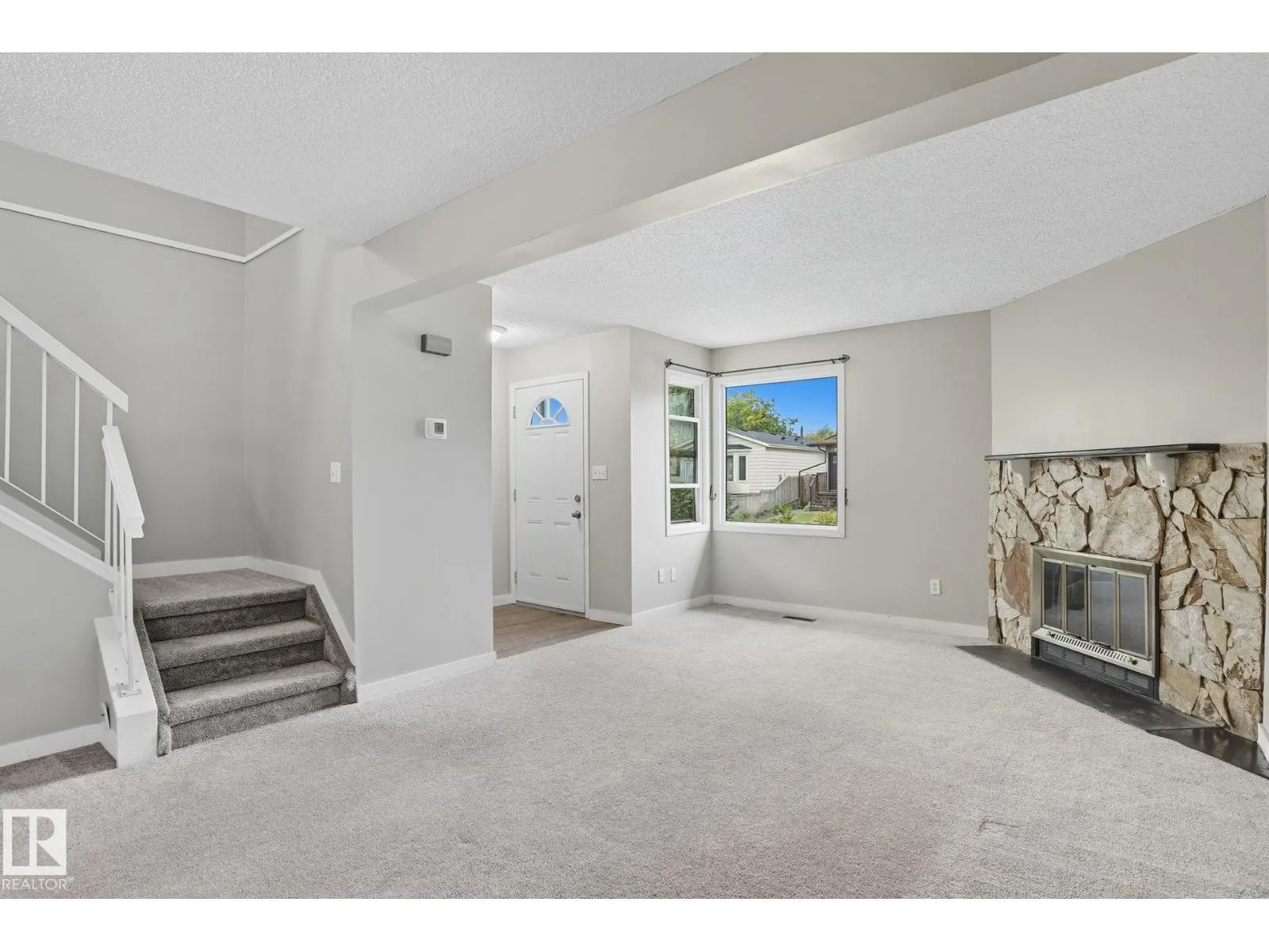 142 KINISKI CR NW NW