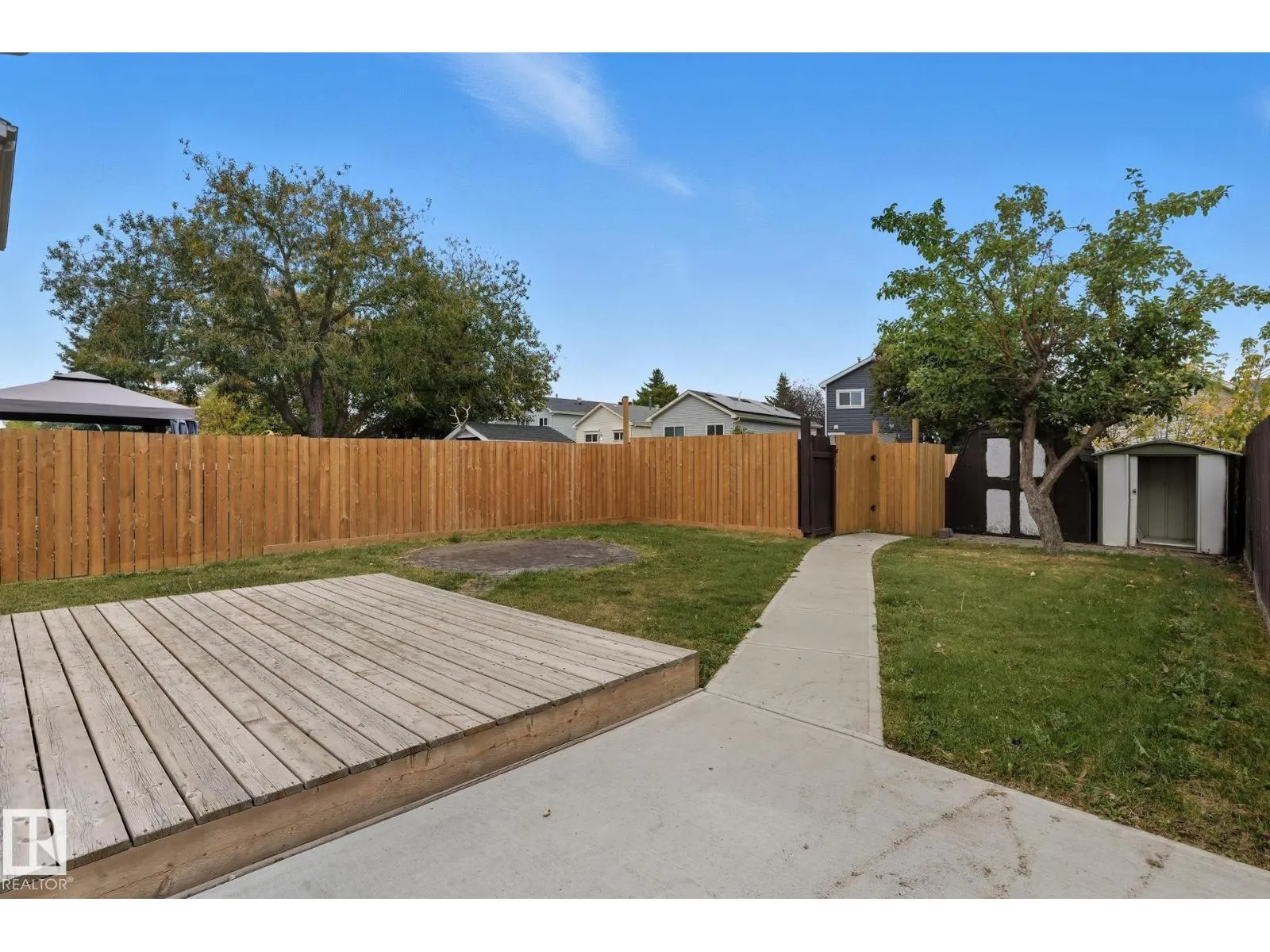 142 KINISKI CR NW NW