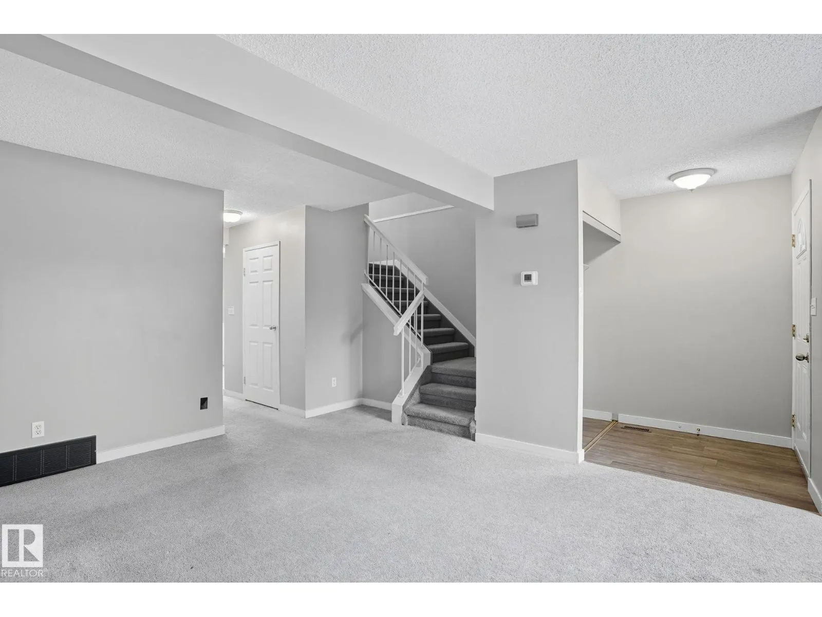 142 KINISKI CR NW NW