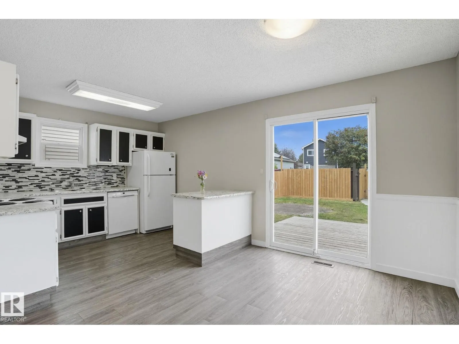 142 KINISKI CR NW NW