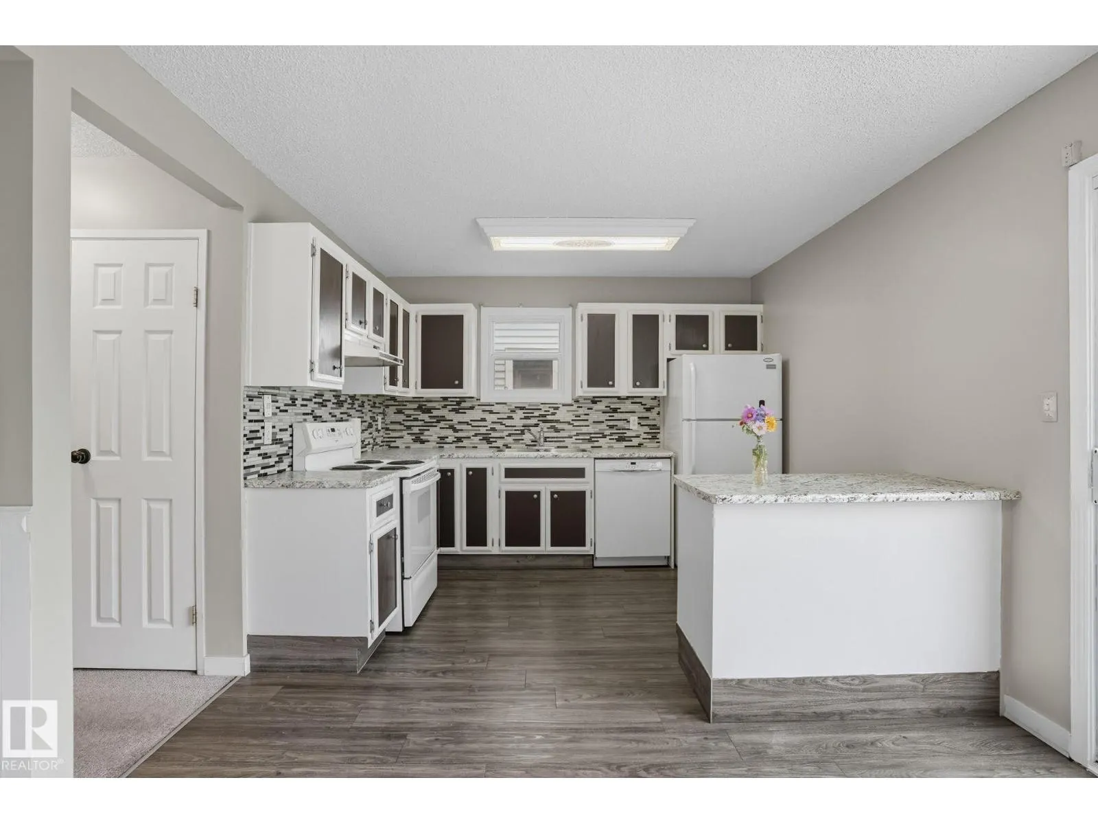 142 KINISKI CR NW NW