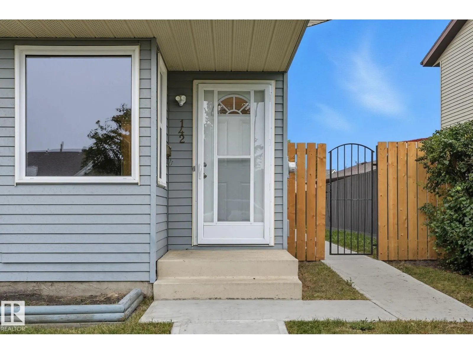 142 KINISKI CR NW NW