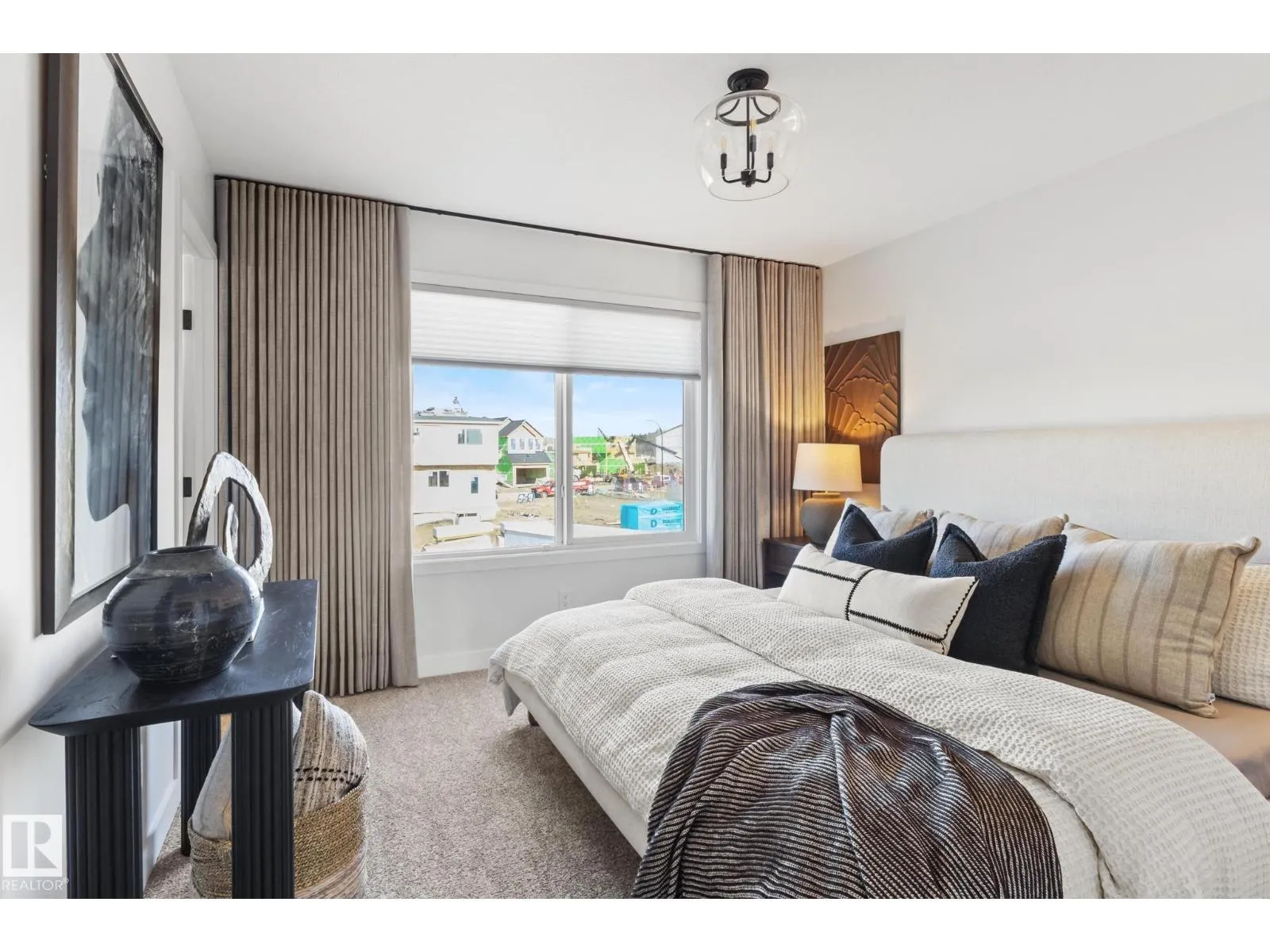 272 PATERSON LI SW