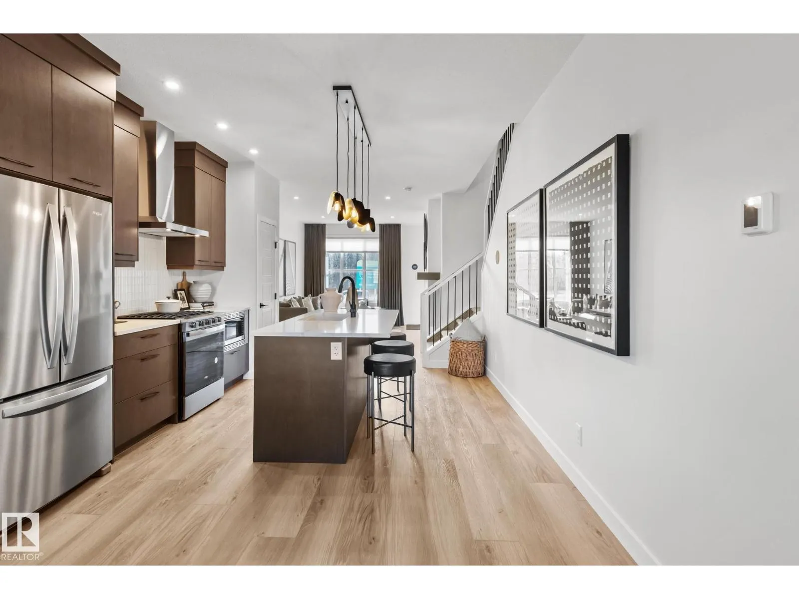 272 PATERSON LI SW