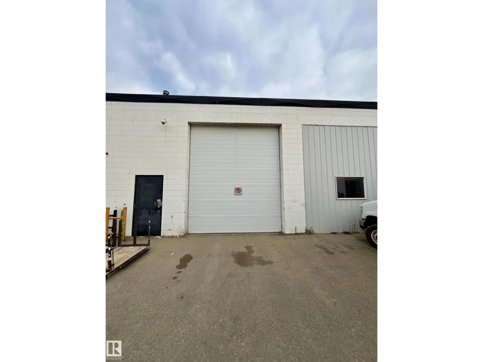 7620 Yellowhead Trail NW NW