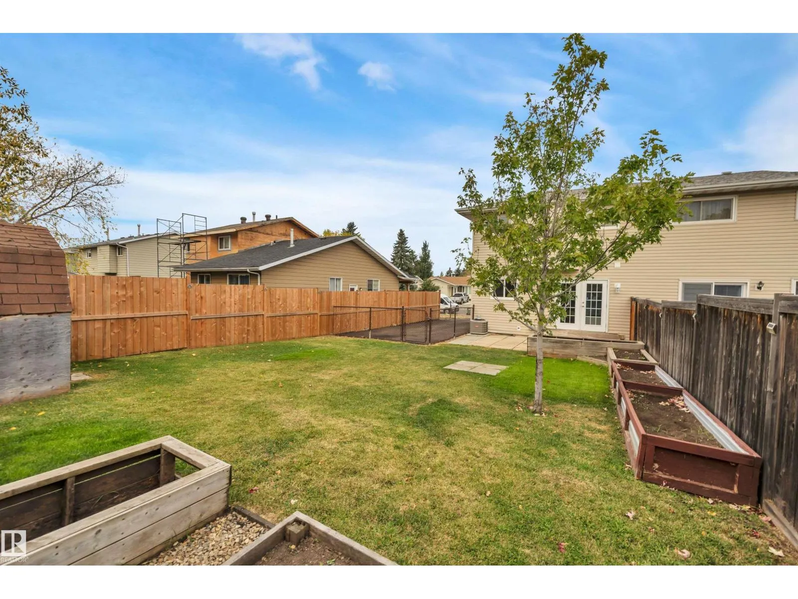 4323 SOUTH PARK DR