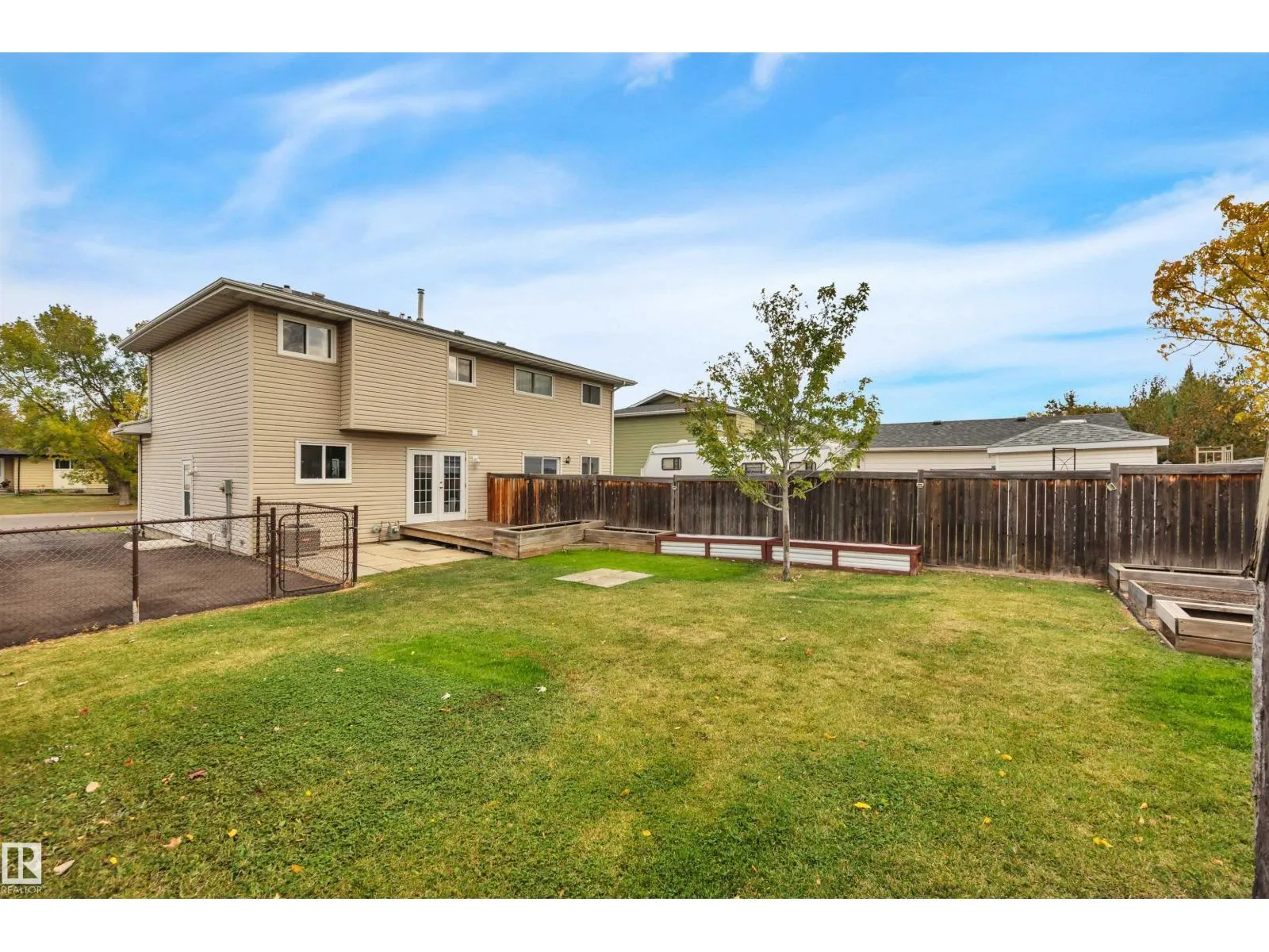 4323 SOUTH PARK DR