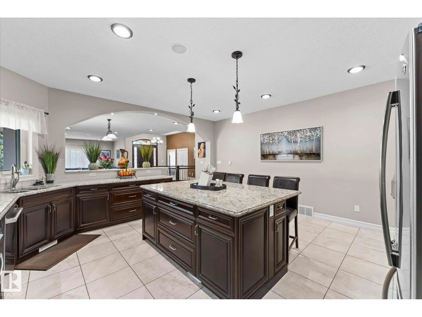 10516 158 ST NW